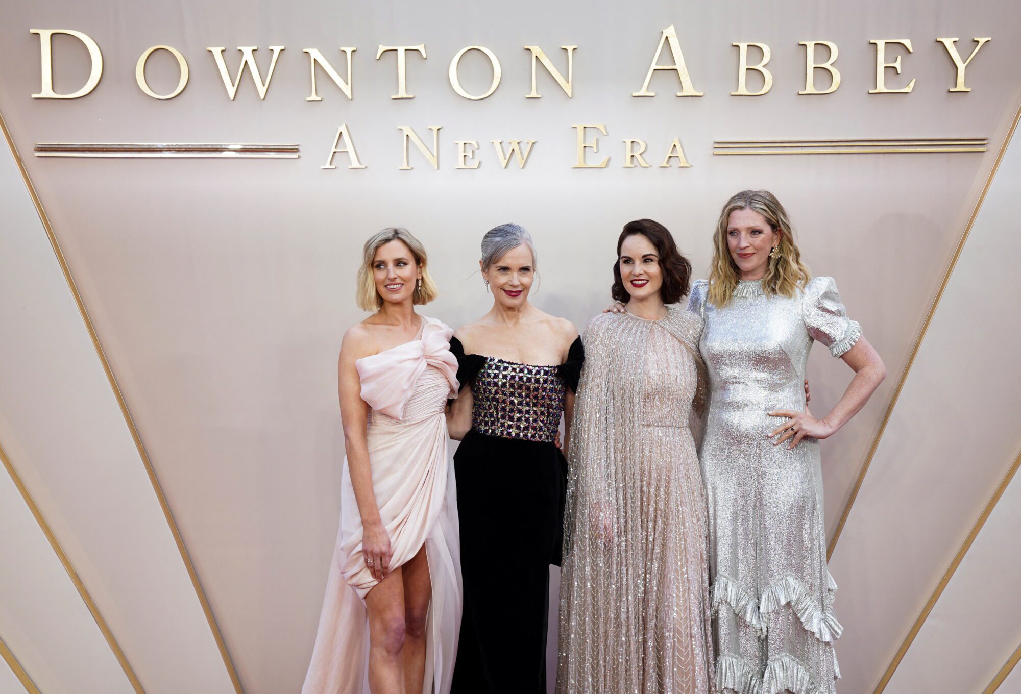 Downton abbey best sale world premiere