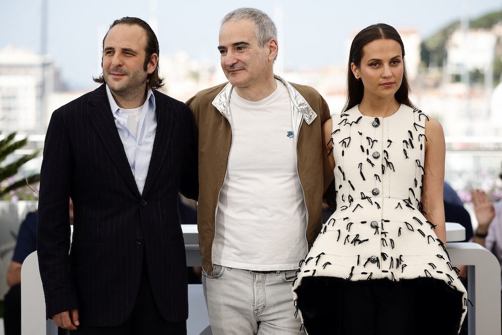 Olivier Assayas, Alicia Vikander - Irma Vep - Festival de Cannes